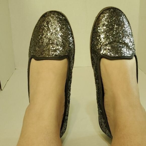 Ugg Flats Slip On Silver Metallic Loafers Leather Sheepskin Women's WOMAN'S 6 - Picture 16 of 16